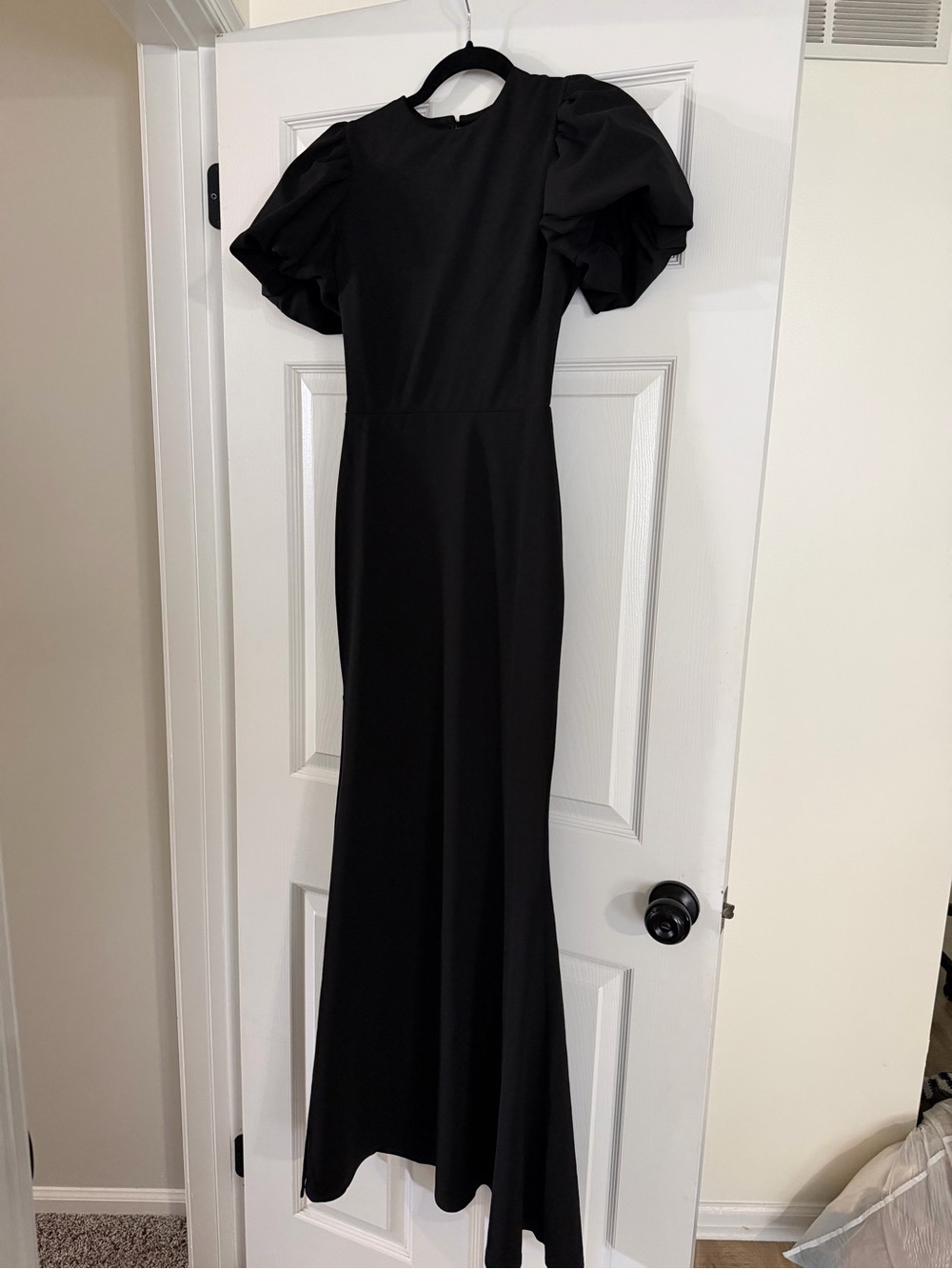 Club L London • LOVE LETTERS Black Puff-Sleeve Maxi Dress - Picture 6 of 8